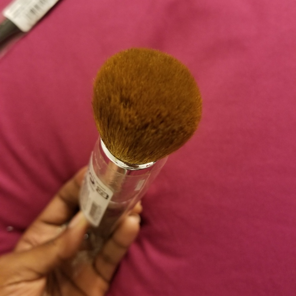Makeup brush